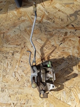 MITSUBISHI PAJERO II 2.8TD 4M40 3D ZÁMEK KRYT KUFRU ZADNÍ