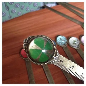 стиль b Ретро-коричневая закладка с цветами