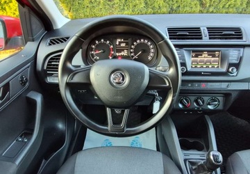 Skoda Fabia III Hatchback 1.0 MPI 75KM 2016 Skoda Fabia Benzyna 75KM, zdjęcie 9