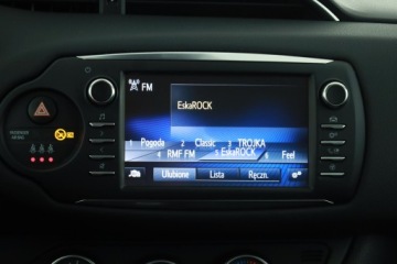 Toyota Yaris III Hatchback 5d Facelifting 2017 1.5 Dual VVT-iE 111KM 2018 Toyota Yaris 1.5 Dual VVT-i, Salon Polska, zdjęcie 8