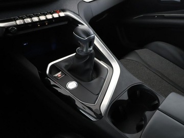 Peugeot 3008 I Crossover Facelifting 1.2 PureTech 130KM 2016 Peugeot 3008 półskóra virtual cocpit navi klima, zdjęcie 30