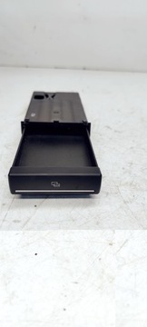 ДЕРЖАТЕЛЬ ДЛЯ БИЗНЕСА AUDI A3 8P LIFT 8P0941561E