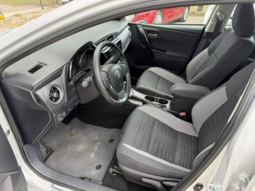 Toyota Auris II Touring Sports Facelifting 1.8 Hybrid 136KM 2017 Toyota Auris 1.8 HSD136KM Bezwypadkowy Serwisowany, zdjęcie 13