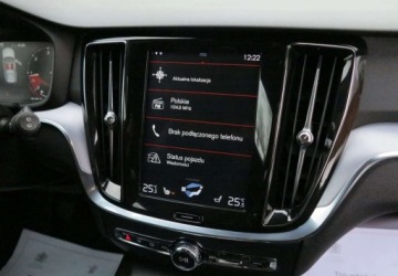 Volvo V60 I Kombi Facelifting 2.0 D3 DRIVE-E 150KM 2018 Volvo V60 Volvo V60 D3 Momentum 2.0 Diesel 150KM, zdjęcie 26