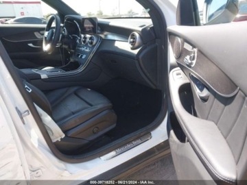 Mercedes GLC C254/X254 2022 Mercedes-Benz GLC 2022r, 4Matic, 2.0L 2.0 Benzyna 255KM, zdjęcie 8