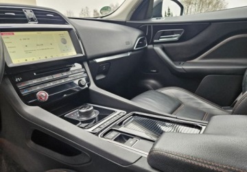 Jaguar F-Pace SUV 2.0 i4D 180KM 2017 Jaguar F-Pace Bezwypadkowy,Niski przebieg,Serwisowany,Polecam 2.0 Diesel, zdjęcie 38