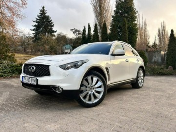 Infiniti QX70 3.7 V6 320KM 2017 Infiniti QX70 S Premium 3.7 V6 320KM | PO REMONCIE, zdjęcie 2