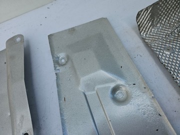 ТЕПЛОВОЙ ЭКРАН ВЫХЛОПА ДЛЯ AUDI V8 D11 КРЫШКИ КУЗОВА