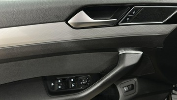 Volkswagen Passat B8 Variant Facelifting 2.0 TSI 190KM 2021 Volkswagen Passat 2.0 TSI Business DSG Kombi, zdjęcie 12