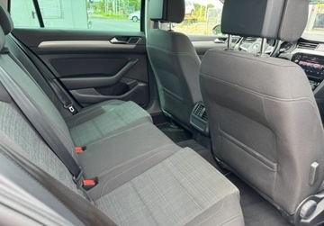 Volkswagen Passat B8 Variant Facelifting 2.0 TSI 190KM 2019 Volkswagen Passat 2.0 DSG 190KM Salon Polska Serwisy ASO FV23 2.0 Benzyna, zdjęcie 24