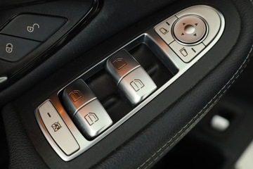 Mercedes GLC C253 SUV 2.0 250 211KM 2018 Mercedes GLC GLC 250 4MATIC, Salon Polska, zdjęcie 20