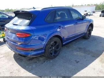 Bentley Bentayga 2022 Bentley Bentayga V8 2022 4.0l 4.0 Benzyna 542KM, zdjęcie 5