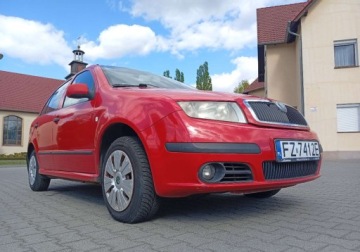 Skoda Fabia I 2005 Skoda Fabia Kupiony w Polsce - ubezpieczony - benzyna - 5 drzwi 1.2 Benzyna, zdjęcie 4