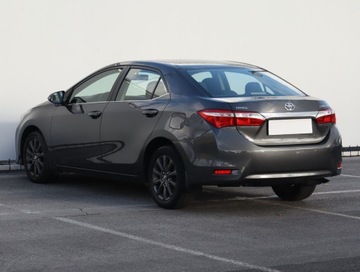 Toyota Corolla XI Sedan 1.6 Valvematic 132KM 2015 Toyota Corolla 1.6 Valvematic, Salon Polska, zdjęcie 3