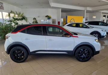 Opel Mokka II SUV 1.2 Turbo 130KM 2023 Opel Mokka - maly przebieg 1.2 Benzyna 130KM, zdjęcie 1