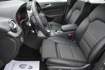 Mercedes Klasa B W246 Sports Tourer Facelifting 1.6 180 122KM 2016 Mercedes-Benz Klasa B MERCEDES B180 122KM ALU17 Automat LED WEBASTO Navi G, zdjęcie 18