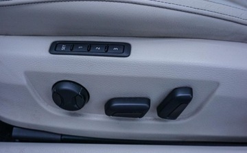 Skoda Superb III Kombi Facelifting 2.0 TSI 190KM 2022 Skoda Superb 2.0TSI 190KM DSG Style Grzane fotele kierownica El klapa GWAR, zdjęcie 21