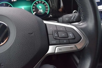 Volkswagen Golf VIII Variant 2.0 TDI 150KM 2022 Volkswagen Golf SalonPL TDI 150KM DSG Pakiety SideAssist Czujniki ACC ALU, zdjęcie 14