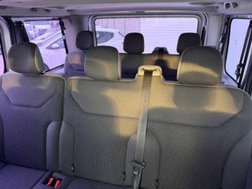 Opel Vivaro A Combi L1 2.0 CDTI 115KM 2014 Opel Vivaro Vivaro 2.0 Cdti- 9-cioosobowy - 105 000km 2.0 Diesel 114KM, zdjęcie 11