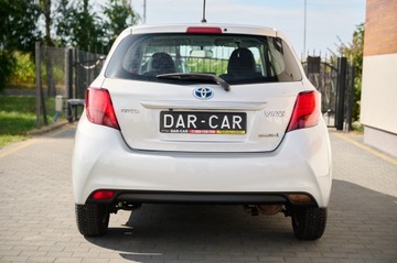 Toyota Yaris III 2015 Toyota Yaris Hybrid 1.5 VVT-i KAMERA zarejestrowany w Polsce, zdjęcie 12