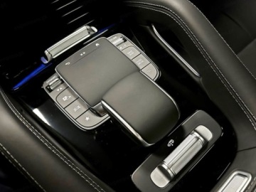 Mercedes GLE V167 SUV Facelifting 3.0 450d 367KM 2025 MERCEDES-BENZ GLE 450 d 4-Matic AMG Line 3.0 (367KM) 2025, zdjęcie 9