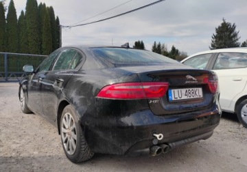 Jaguar XE Sedan 2.0 i4 180KM 2016 Jaguar XE 2016r. SALON POLSKA. 2.0 DIESEL. AUTOMAT.Uszkodzony lewy przod., zdjęcie 3