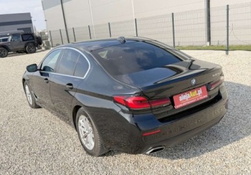 BMW Seria 5 G30-G31 Limuzyna Plug-In 2.0 530e 292KM 2021 BMW Seria 5 BMW 530e 292 KM 2021r Bezwypadkowy 2.0 Hybryda Plug-in 292KM, zdjęcie 5