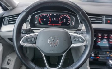 Volkswagen Passat B8 Variant Facelifting 2.0 TDI SCR 200KM 2022 Volkswagen Passat Volkswagen Passat Elegance 2.0TDI 200KM DSG 2.0 Diesel, zdjęcie 10