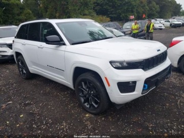 Jeep Grand Cherokee V 2023 Jeep Grand Cherokee 2023 JEEP GRAND CHEROKEE 4XE 30TH ANNIVERSARY 2.0 270KM, zdjęcie 3