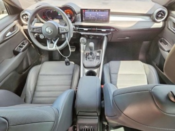 Alfa Romeo 2024 Alfa Romeo Tonale Veloce 2024 1.3 Hybryda 285KM, zdjęcie 8