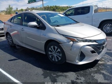Toyota Prius IV 2021 Toyota Prius 2021 TOYOTA PRIUS PRIME LE 1.8 Hybryda Plug-in 95KM, zdjęcie 2