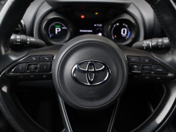 Toyota Yaris IV Hatchback 1.5 Hybrid Dynamic Force 116KM 2020 Toyota Yaris 1.5 VVT-i Hybrid, Salon Polska, zdjęcie 17