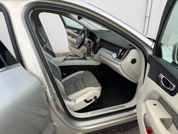 Volvo XC60 II Crossover D4 190KM 2018 VOLVO XC60 D4 POLESTAR | PANORAMA | FULL LED | FAKTURA VAT 23%, zdjęcie 21
