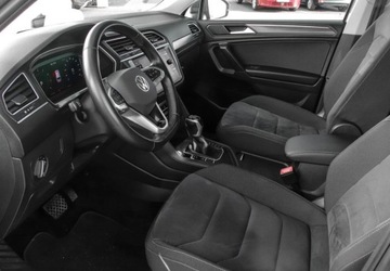 Volkswagen Tiguan Allspace SUV Facelifting 1.5 TSI EVO 150KM 2022 Volkswagen Tiguan Allspace 1.5TSI 150KM Elegance DSG, Podgrzewane Fotele,, zdjęcie 9