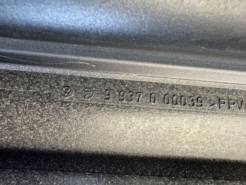 VW PASSAT B6 05-10R ROLETA KUFRU ZADNÍ 9937000039
