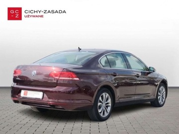 Volkswagen Passat B8 Limousine 1.8 TSI BlueMotion Technology 180KM 2017 Volkswagen Passat Salon PL, FV23, ACC, ASO, DSG 1.8 Benzyna 180KM, zdjęcie 4