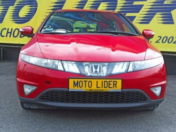 Honda Civic VIII Hatchback 5d 1.4 i 83KM 2006 Honda Civic 8 lat w jednych rękach, zdjęcie 1