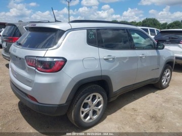 Jeep Compass II 2024 Jeep Compass 2024r, Latitude, 2.0L, 4x4 2.0 Benzyna 200KM, zdjęcie 7