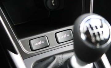 Suzuki SX4 II 2025 Suzuki SX4 S-Cross Premium Plus 1.4 mild Hybrid 6MT, 4WD Superior White 2, zdjęcie 25