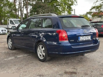 Toyota Avensis II Kombi 2.0 VVT-i 147KM 2006 Toyota Avensis 2.0 VVT-i Combi Executive 147KM 2006r, zdjęcie 8