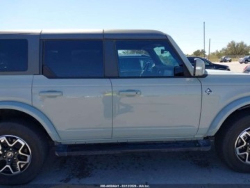 Ford Bronco VI 2024 Ford Bronco Outer Banks 2024 2.3 Benzyna 275KM, zdjęcie 6