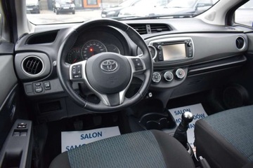 Toyota Yaris III Hatchback 5d 1.0 VVT-i 69KM 2012 Toyota Yaris 1.0 Benzyna, 5-drzwi, Model : 201..., zdjęcie 16