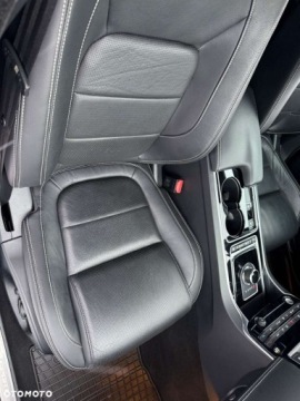 Jaguar XE Sedan 2.0 i4 180KM 2018 Jaguar XE Jaguar XE 2.0 D R-Sport 2.0 Diesel 180KM, zdjęcie 34