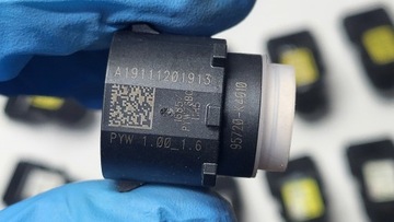 Датчик парковки заднего хода PDC KIA Hyundai 95720-K4010 Белый PYW Черный PAE