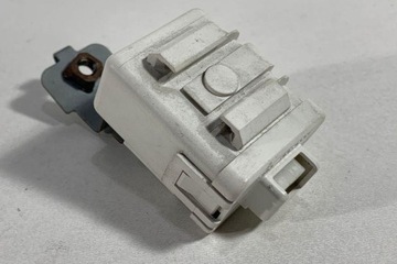 RELÉ OPEL AGILA (B) (H08) 3719051K00 1.0L GASOLINE 48KW 2011