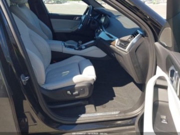 BMW X6 G06 2023 BMW X6 xDrive40i 2023 3.0l 3.0 Benzyna 335KM, zdjęcie 9