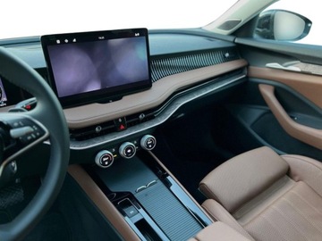 Skoda Superb IV Kombi 2.0 TDI 193KM 2025 Skoda Superb Combi LK 2.0 TDI 193 KM DSG 4x4 Czarny Ebony 2025r FV23 FULL, zdjęcie 12