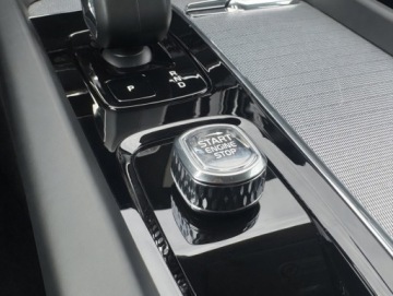 Volvo XC60 II 2025 Volvo XC 60 B5 B AWD Plus Dark | Serwis ASO | Harm, zdjęcie 21