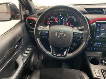 Toyota Hilux VIII Podwójna kabina Facelifting 2.8 D-4D 204KM 2023 Toyota Hilux 2.8 D-4D Double Cab GR Sport 4x4 Toyo, zdjęcie 11