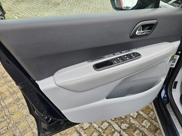 Peugeot 5008 I Minivan 1.6 THP 156KM 2010 Peugeot 3008 1,6 benzyna 156KM nawigacja automat, zdjęcie 13